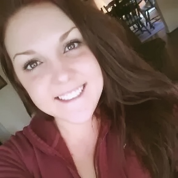 Meet your Posher, Kalla - Picture 1 of 1